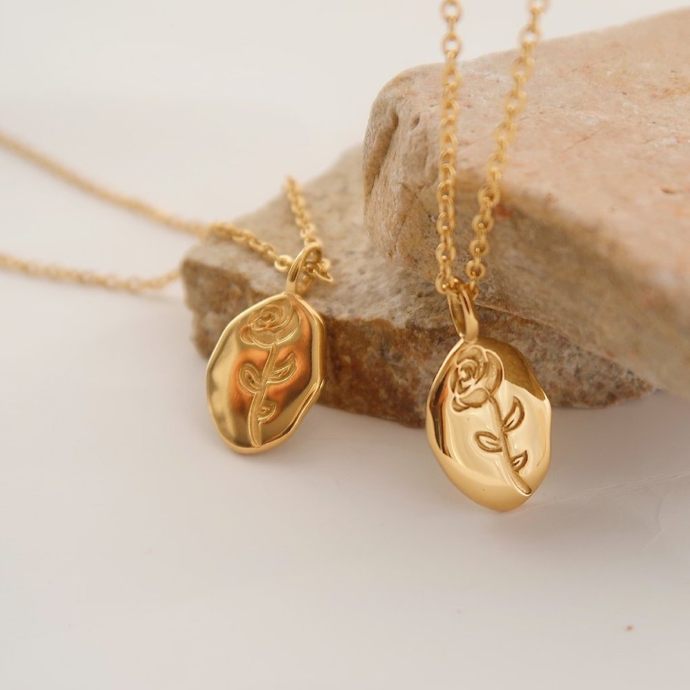 NEW 18K Gold Plated Rose Flower Pendant Necklace - Picture 9 of 16